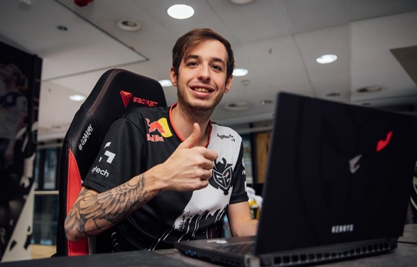 LPL第五周最佳阵容：Qingtian、JackeyLove携手LNG中野辅三人组